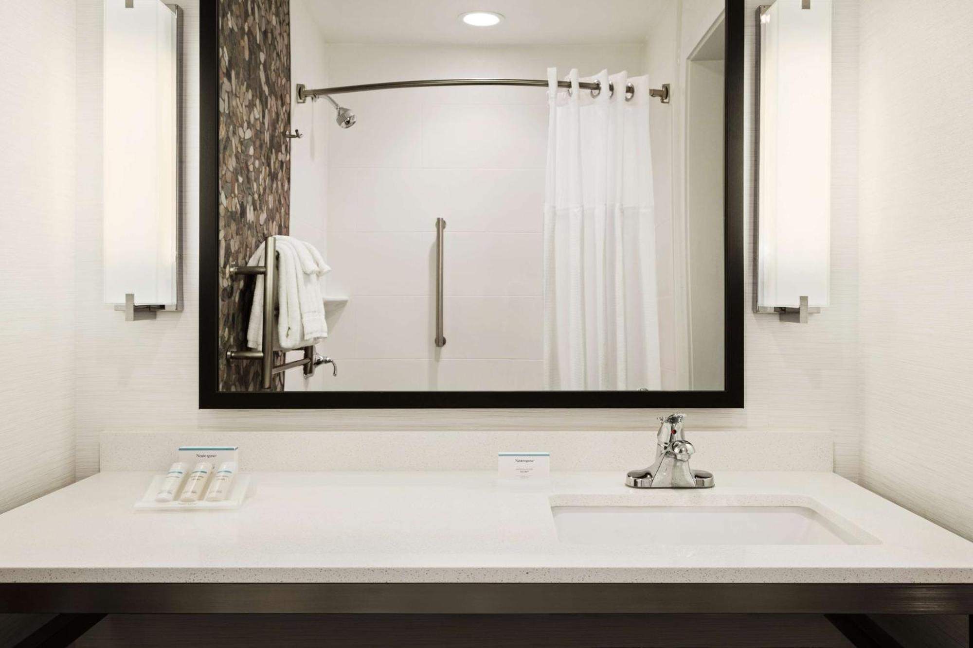 Hilton Garden Inn Charlotte Southpark Exteriör bild