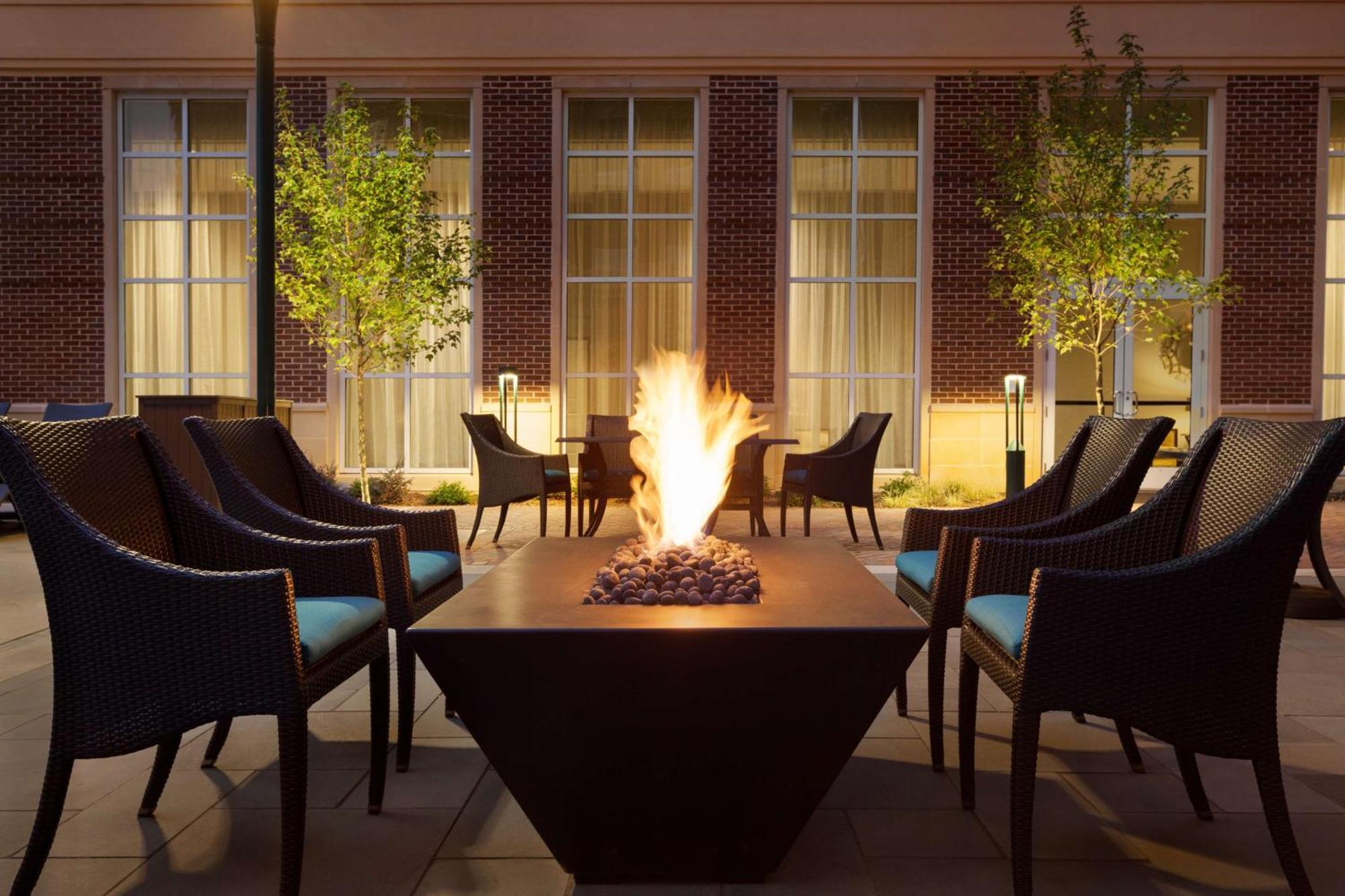 Hilton Garden Inn Charlotte Southpark Exteriör bild